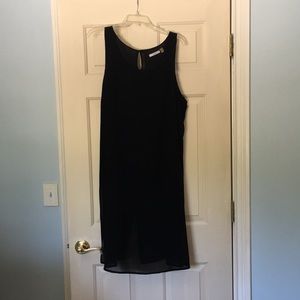 Tunic Style free flowing sleeveless top